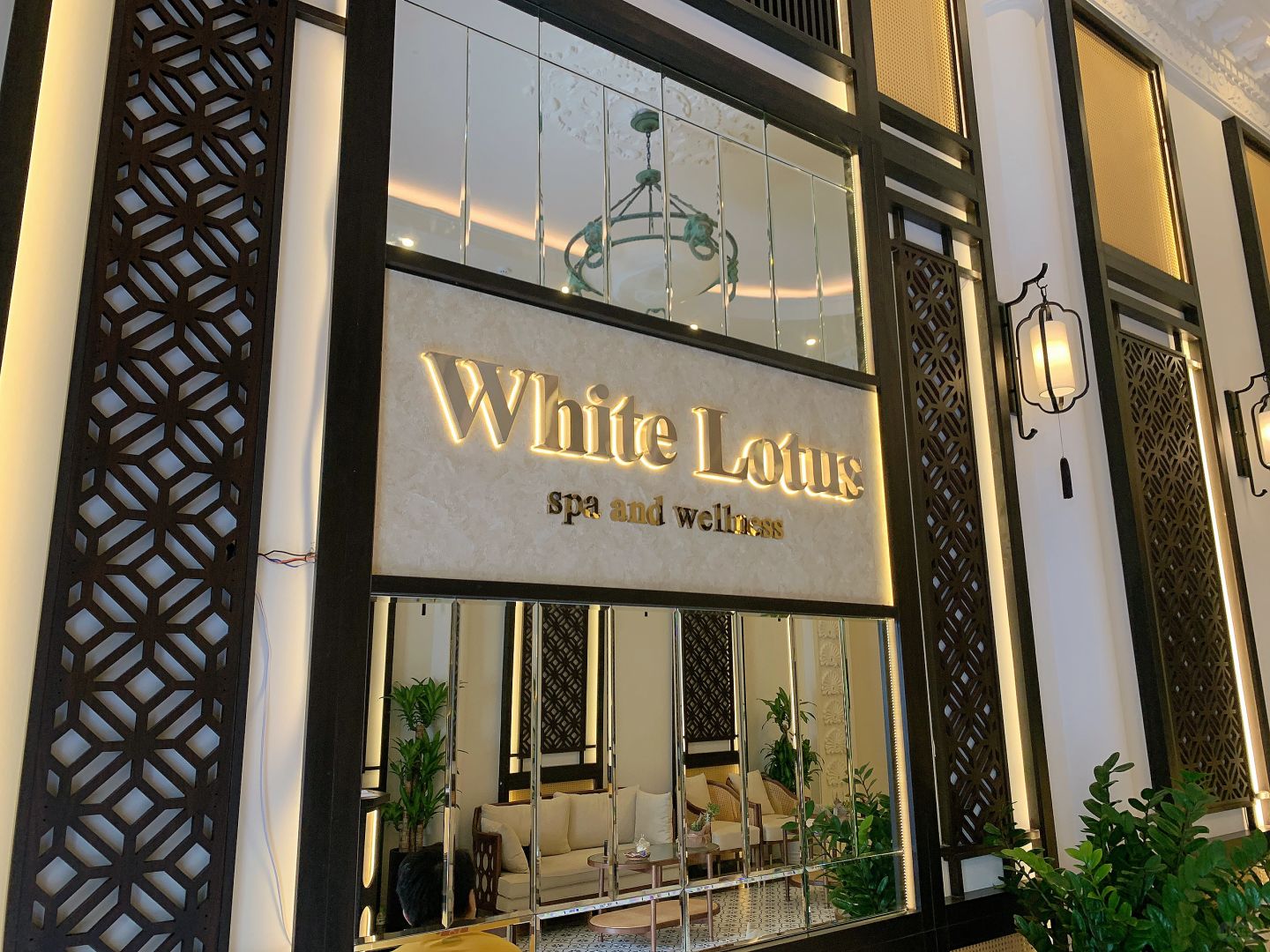 Ho Chi Minh-Sen Trang White Lotus spa and wellness, Vietnam hair wash, face wash and body massage