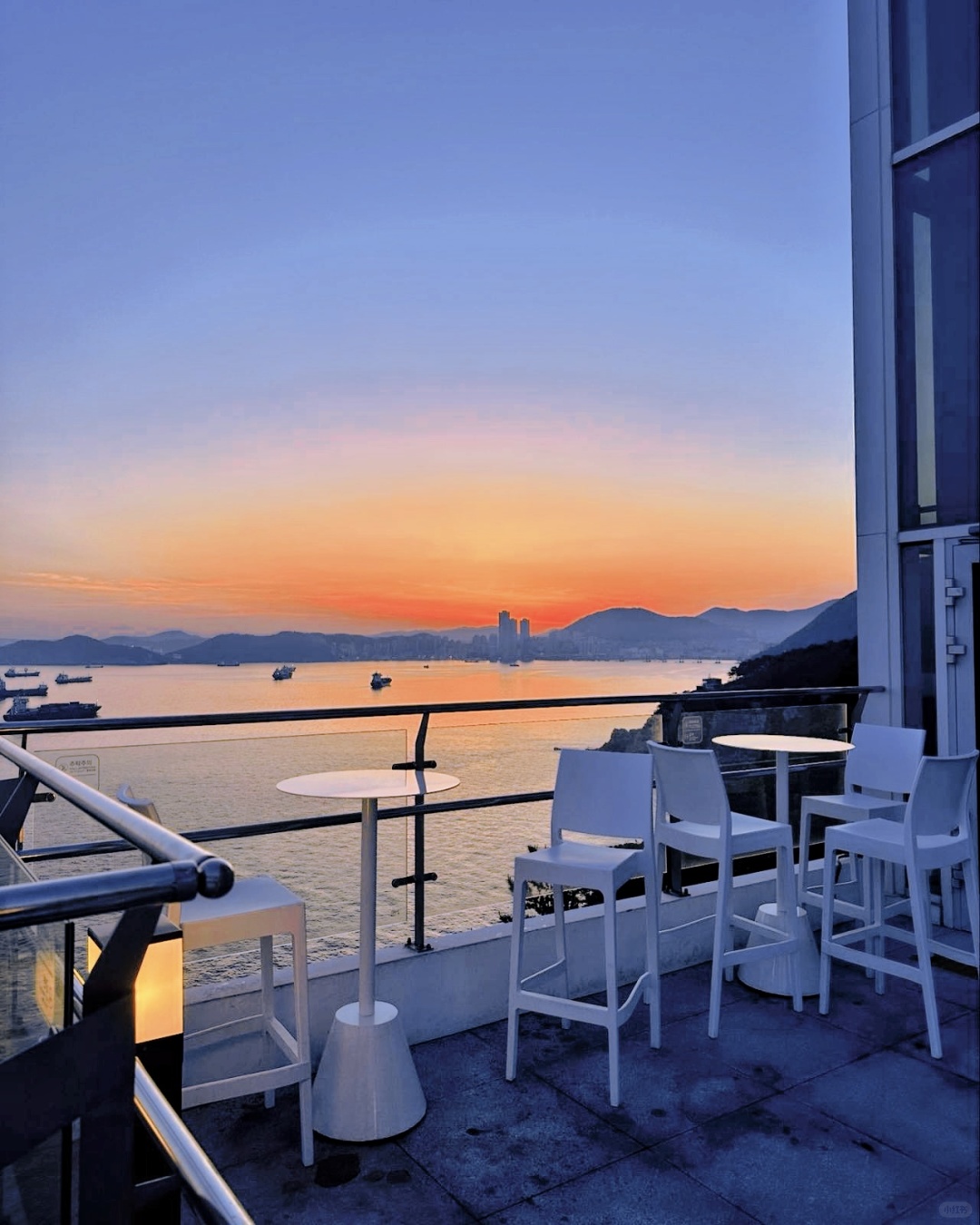 Busan/Jeju-Thrill on the Mug, 🎵Sunset jazz restaurant in Busan, South Korea, has a stunning view