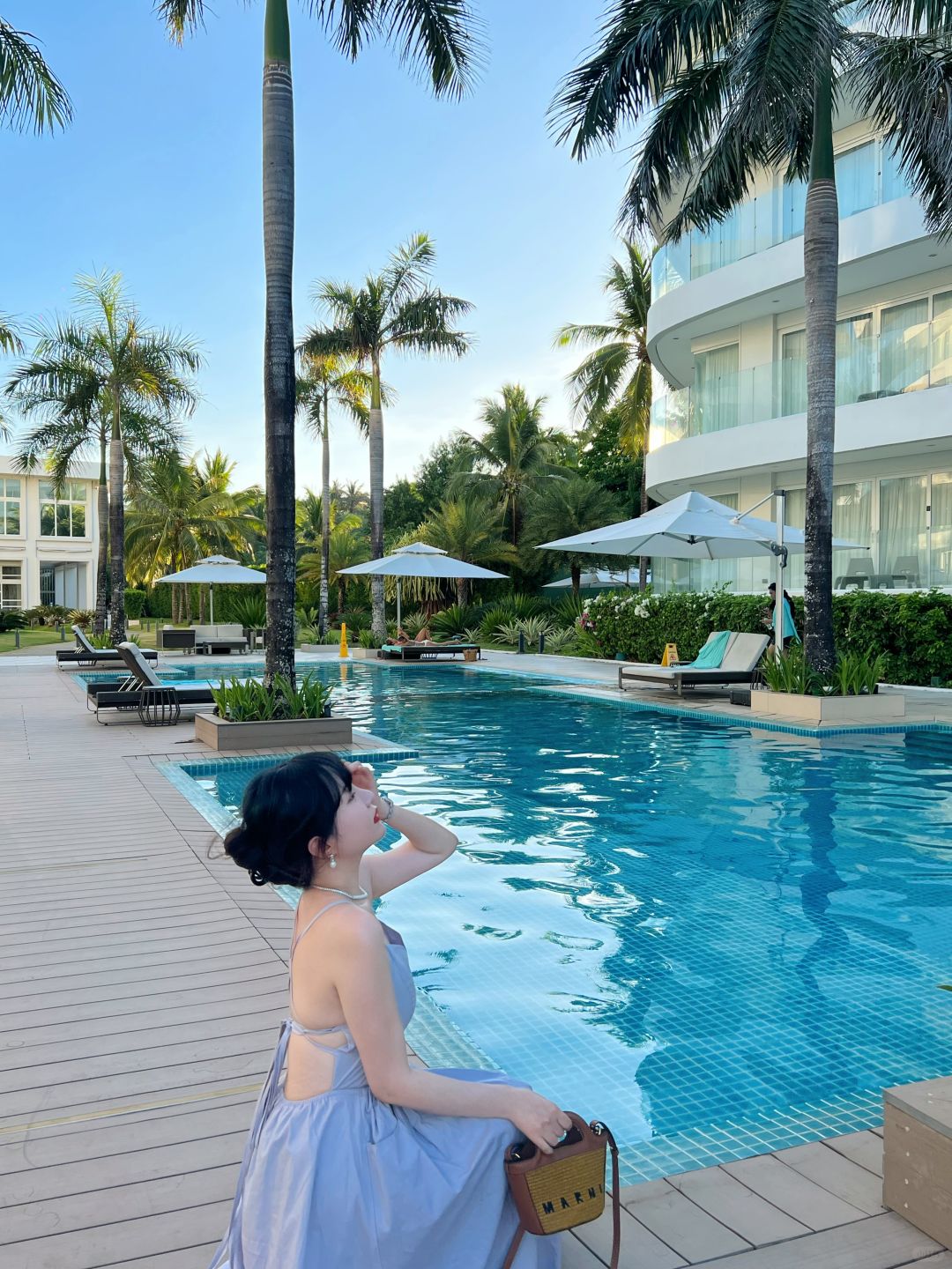 Boracay-The Aqua Boracay Hotel is very quiet, with two swimming pools and a private beach