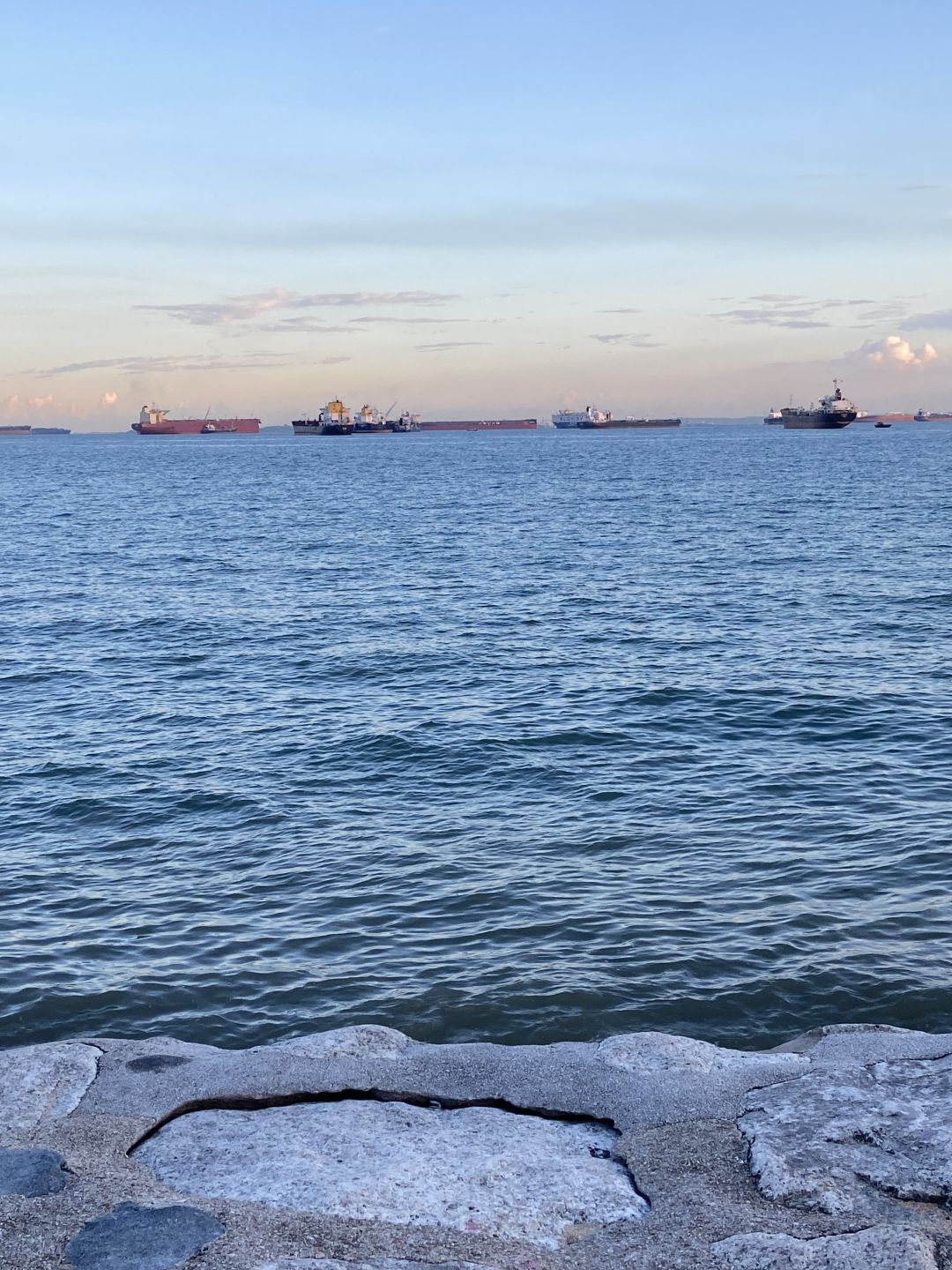 Singapore-Singapore's East Coast Beach Park, forget all your worries, it turns out romance can be free