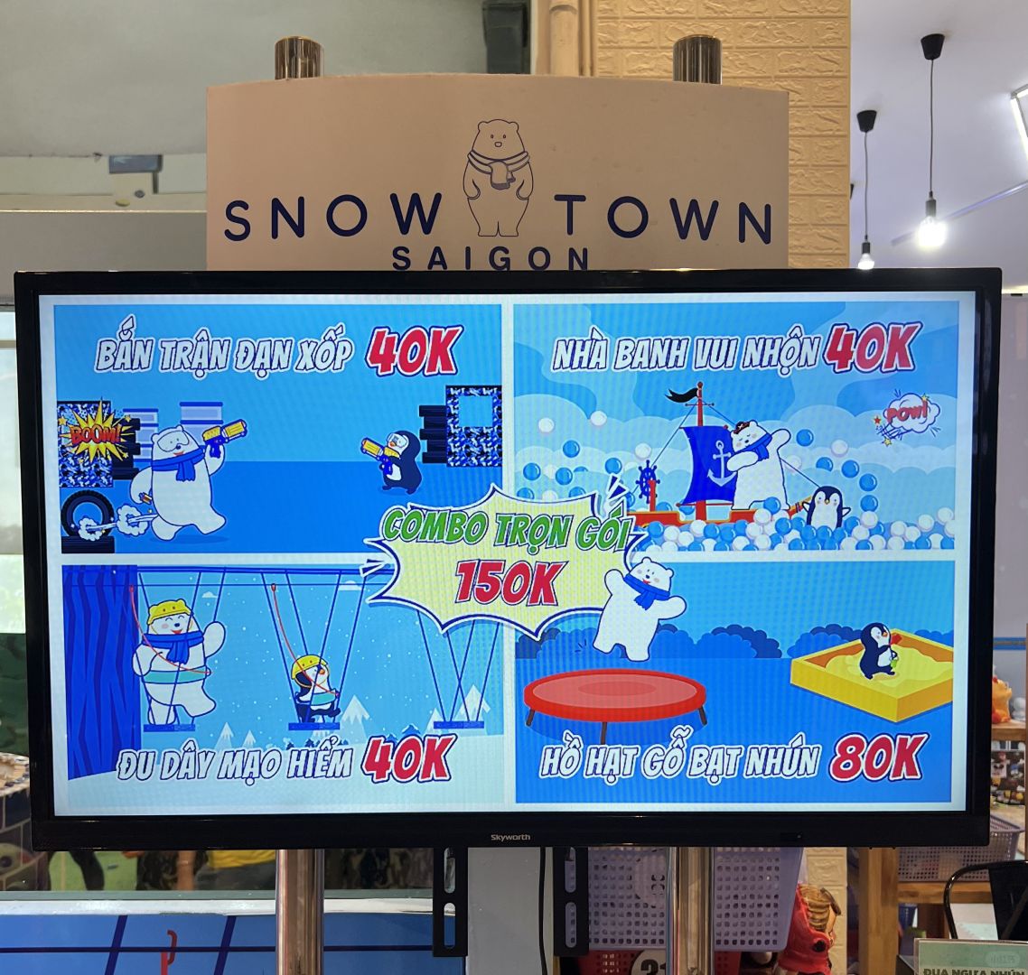 Ho Chi Minh-Snow Town Saigon is a family-friendly amusement park for weekend family activities