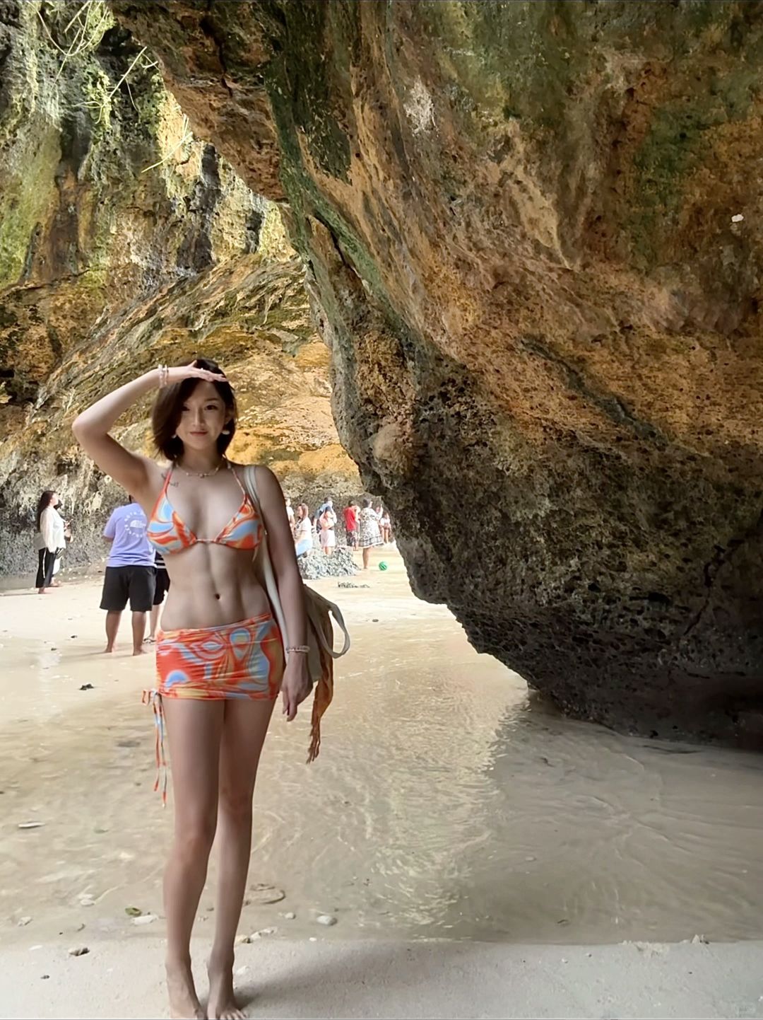 Bali-Traveling to Bali, I can finally wear a bikini swimsuit and boldly show off my sexy body