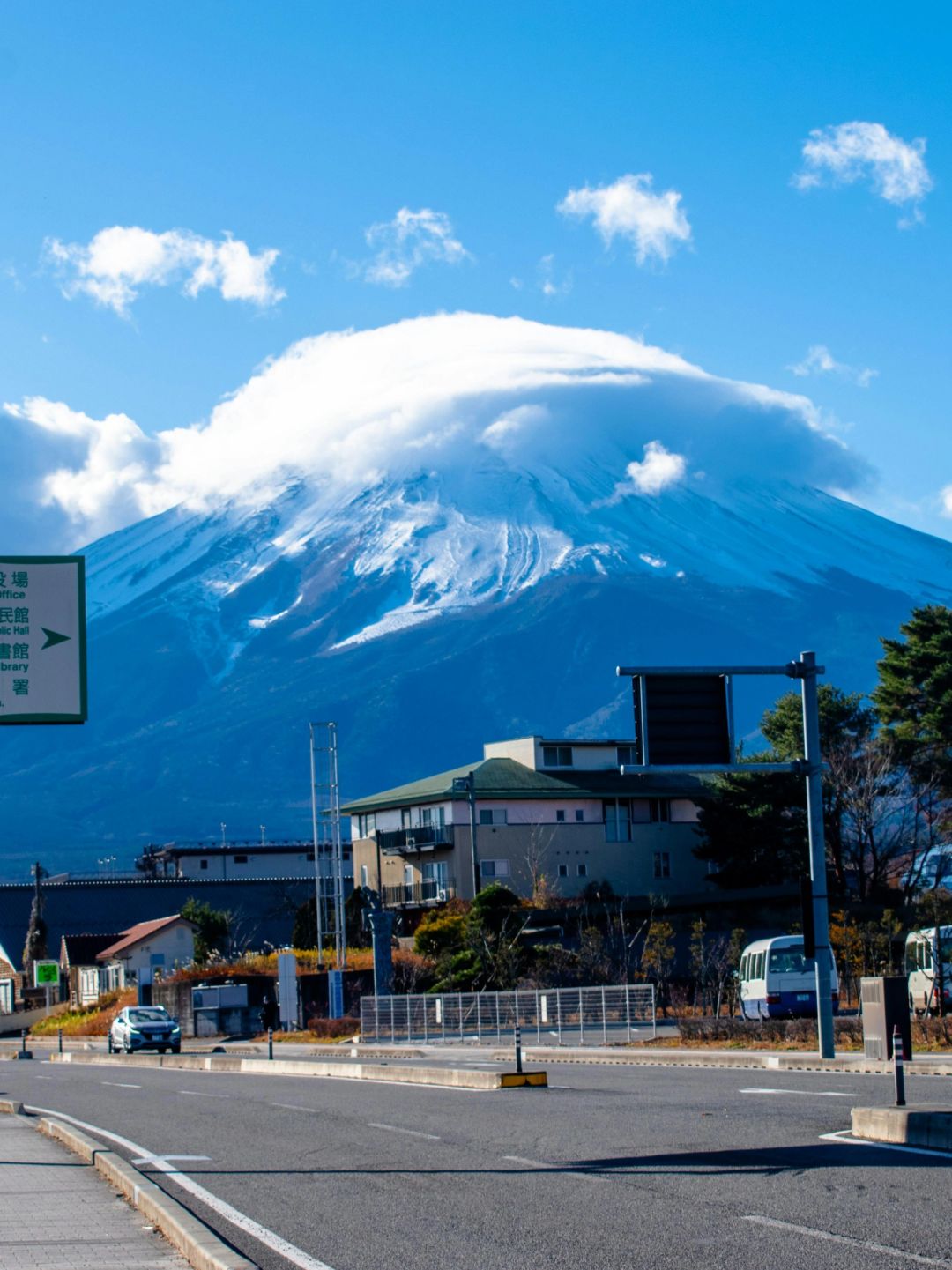 Osaka-Osaka, Japan is a charming tourist destination. Try the various delicacies of Dotonbori