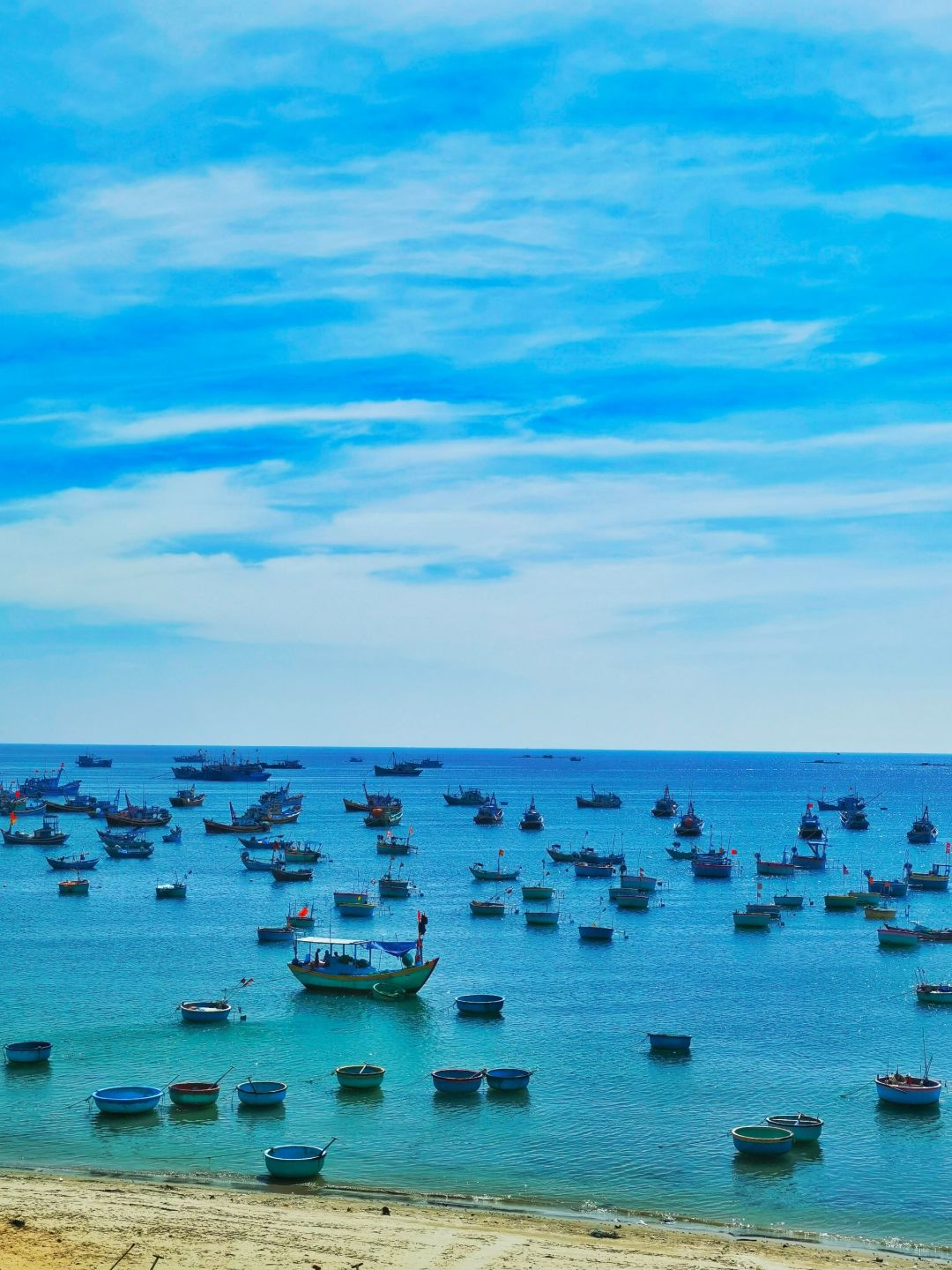 Ho Chi Minh-The small fishing village of Mui Ne in Vietnam, the entire sea area is very well protected