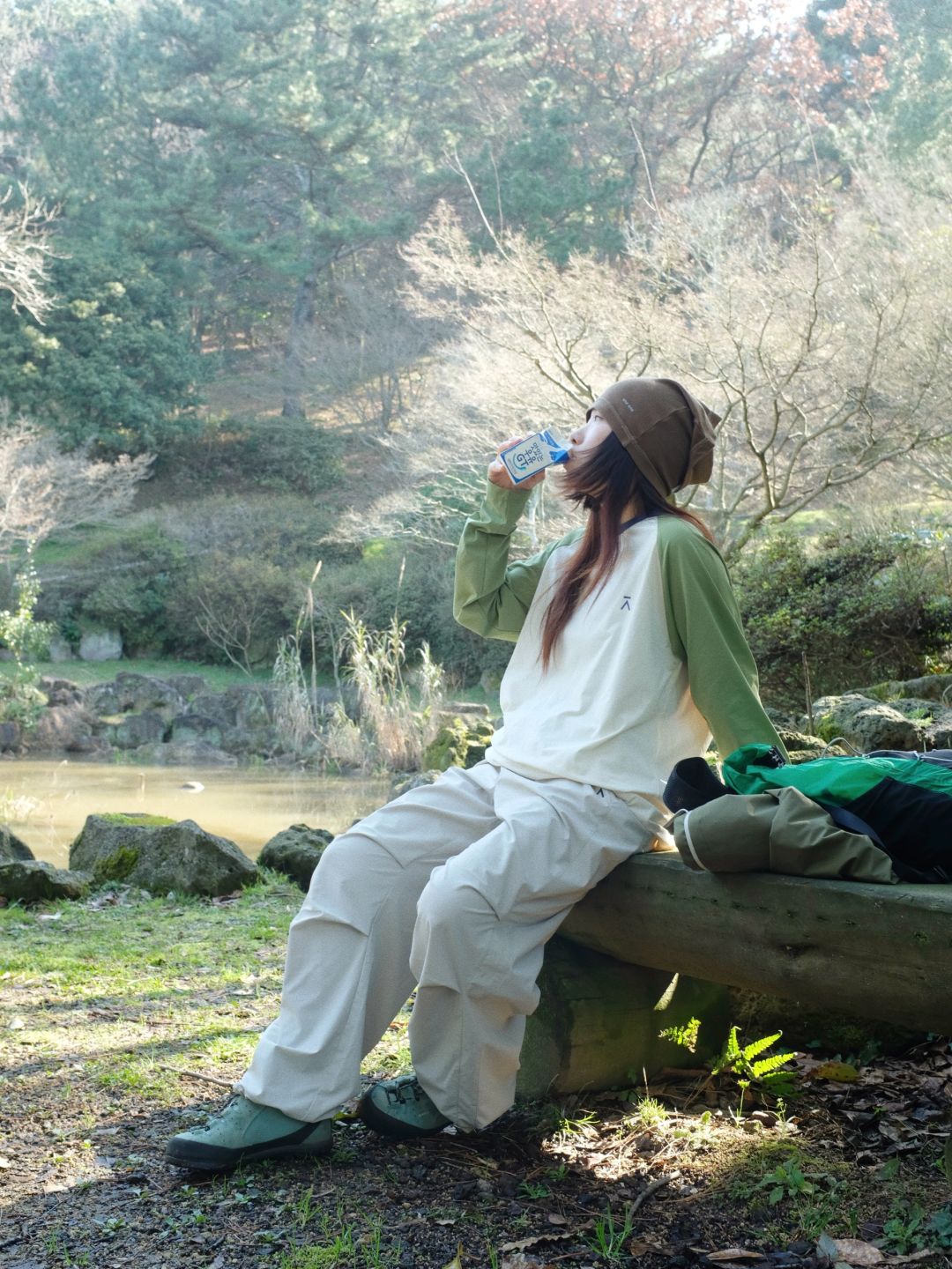 Busan/Jeju-Walking in Halla Arboretum on Jeju Island, I was lucky enough to encounter a wild deer