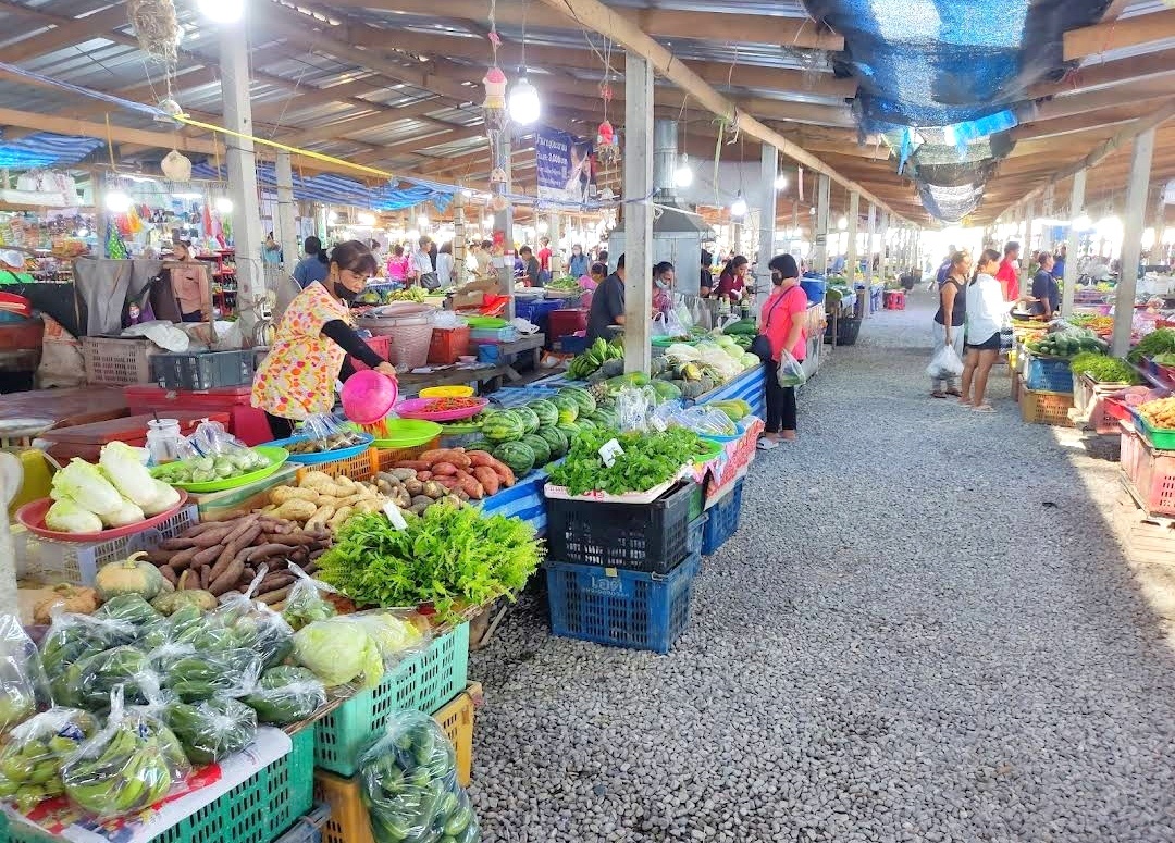 Hua Hin-Where is the most lively place in Hua Hin? Answer: The wet market and the night market