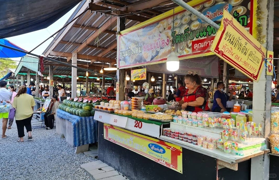 Hua Hin-Where is the most lively place in Hua Hin? Answer: The wet market and the night market