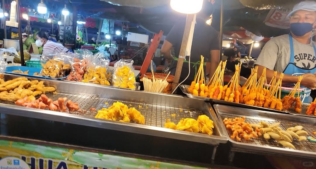 Hua Hin-Where is the most lively place in Hua Hin? Answer: The wet market and the night market