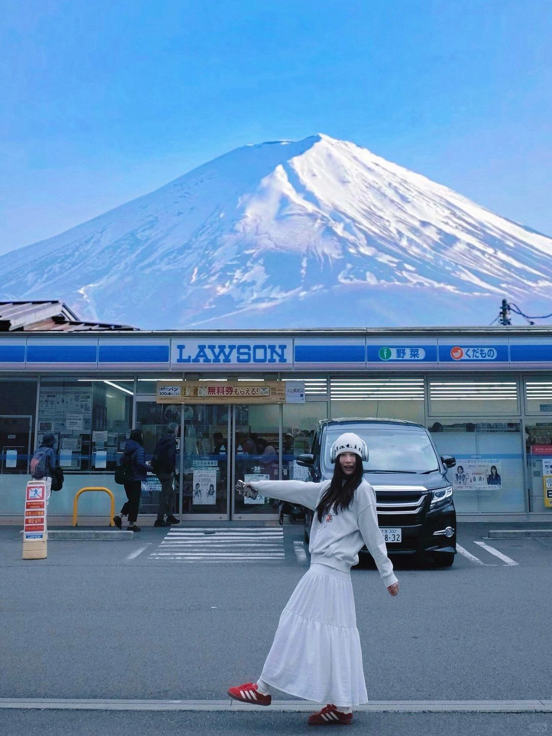 Tokyo-Traveling in Tokyo, collecting different angles of Mount Fuji, it is beautiful all year round