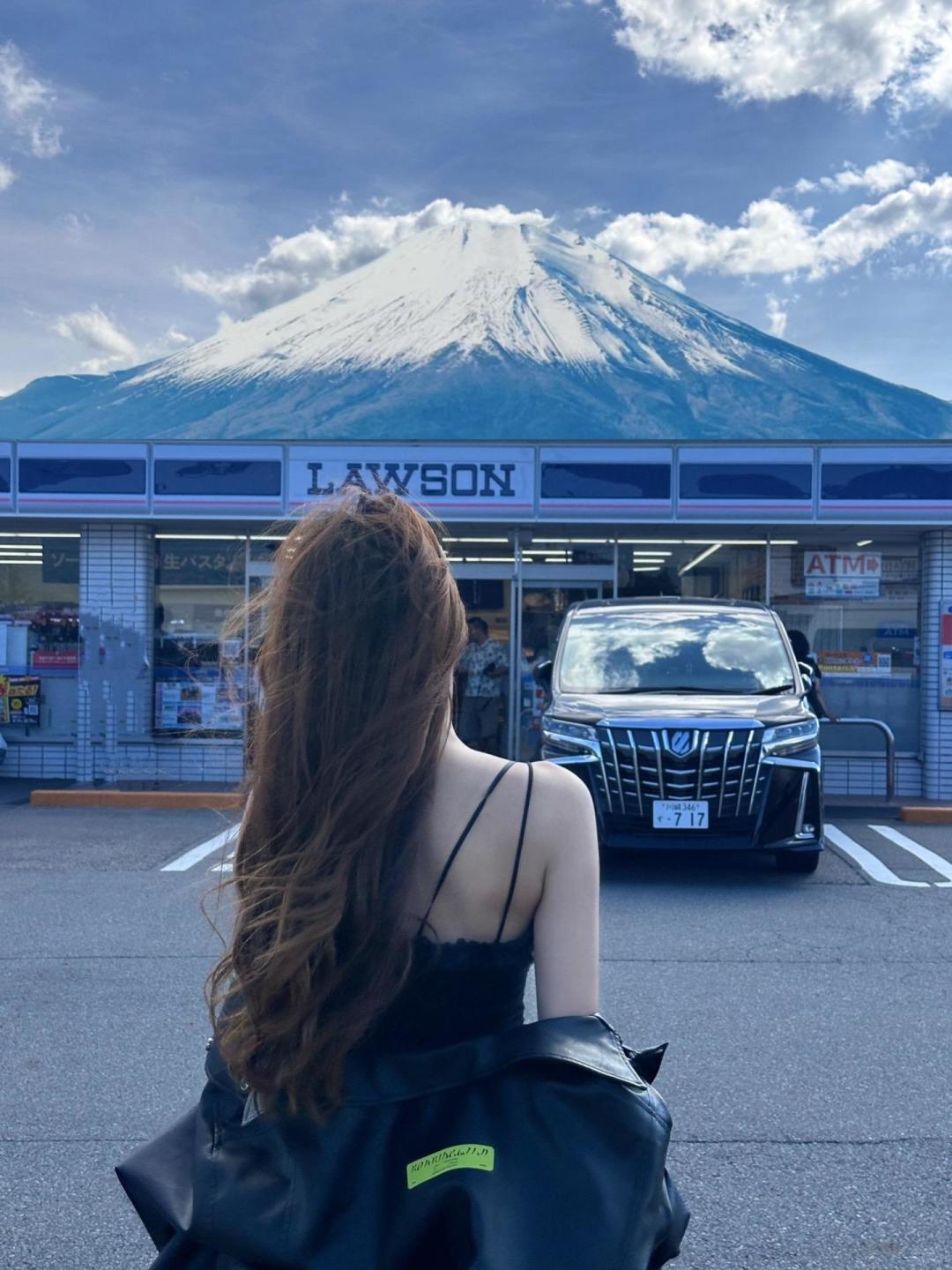 Tokyo-Traveling in Tokyo, collecting different angles of Mount Fuji, it is beautiful all year round