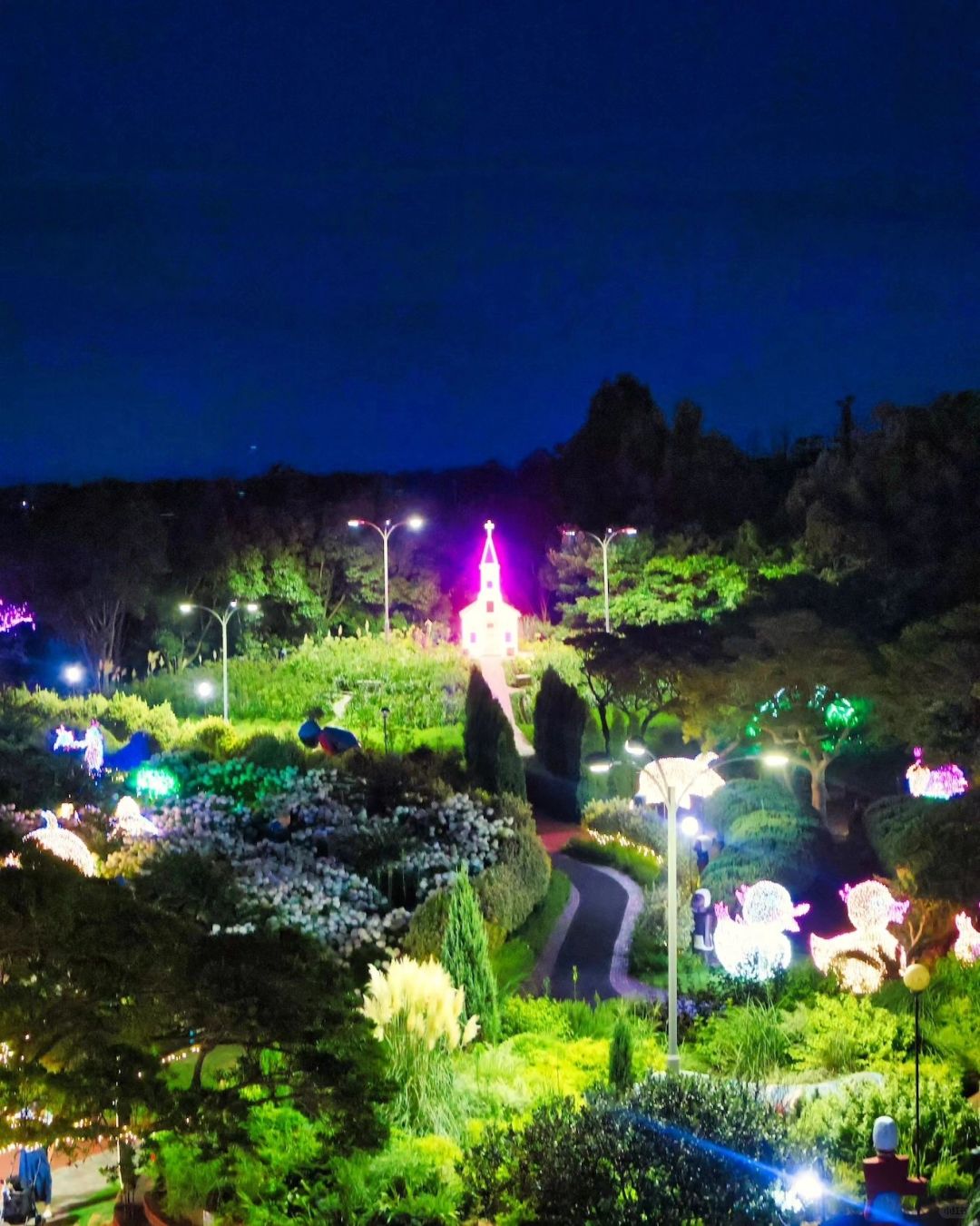 Busan/Jeju-Jeju Island Hub Park, ?cool breeze at night, shuttle through the herb garden