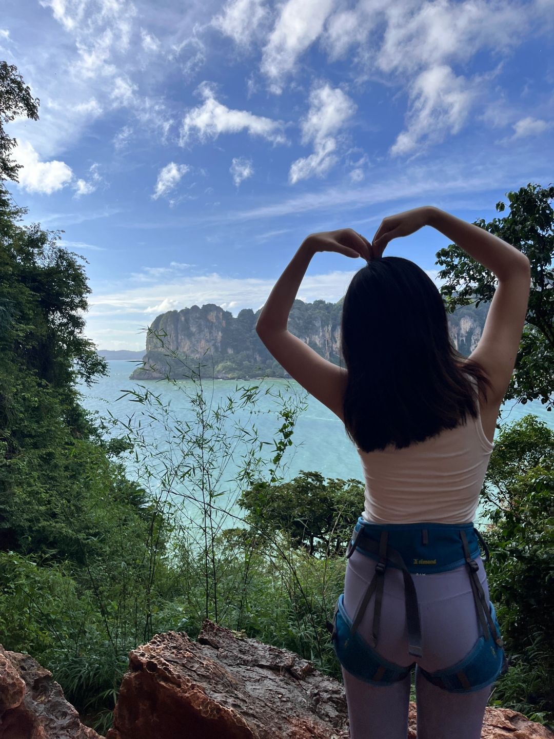 Krabi-The special thing about the trip to Krabi is that a world-famous rock climbing destination