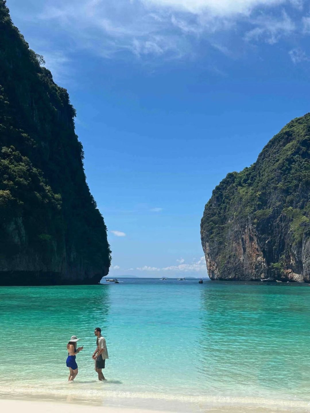 Phuket-Amazing experience in Phuket, Thailand, Feeding and bathing elephants in the rainforest