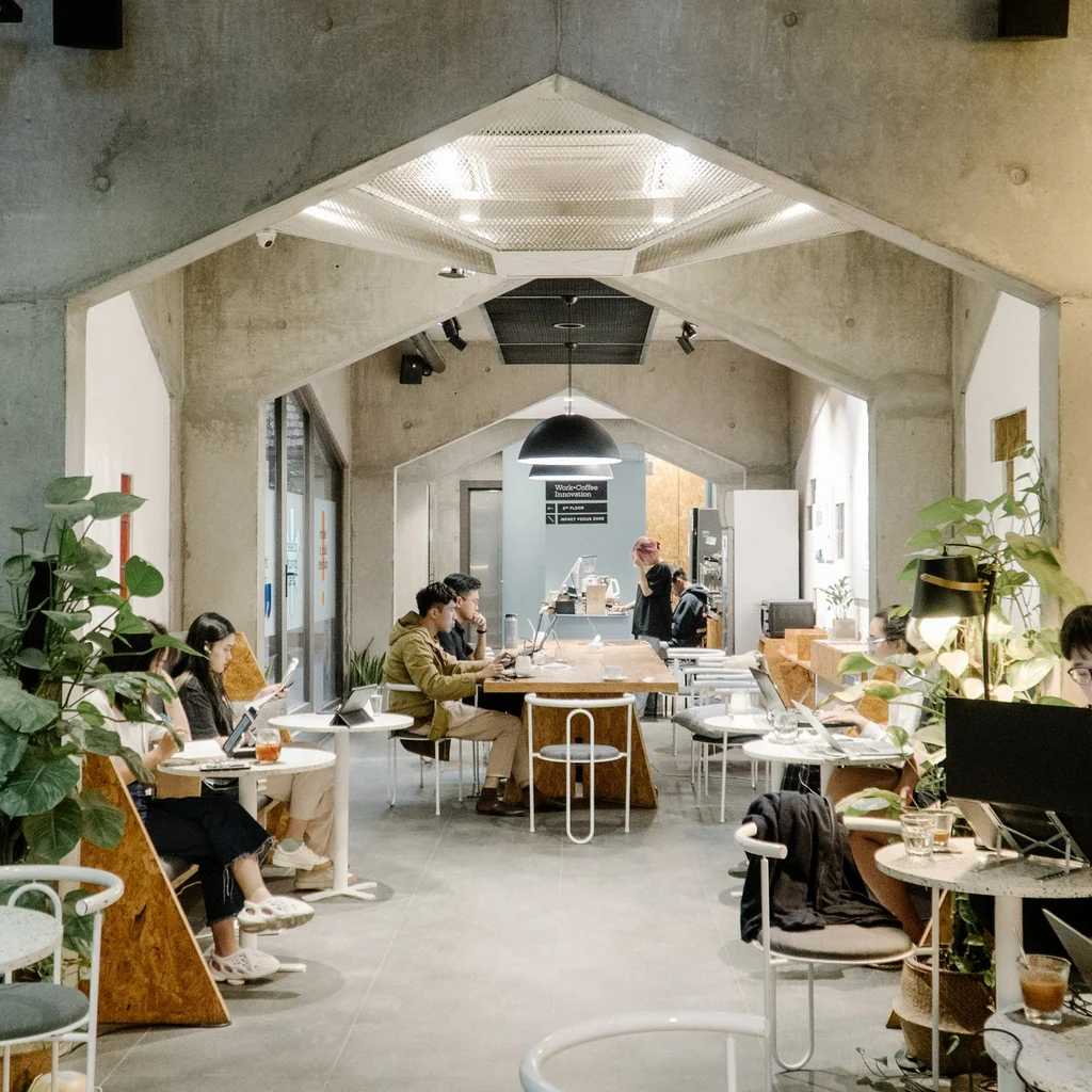 Hanoi-10 must-visit cafes in Hanoi with great atmosphere, Wifi, and sockets for remote workers to take notes quickly!