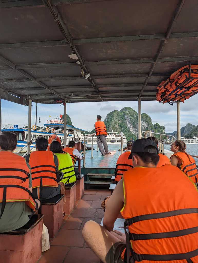 Hanoi-Free travel in Halong Bay, choose this luxury five-star cruise, a pleasant sea trip