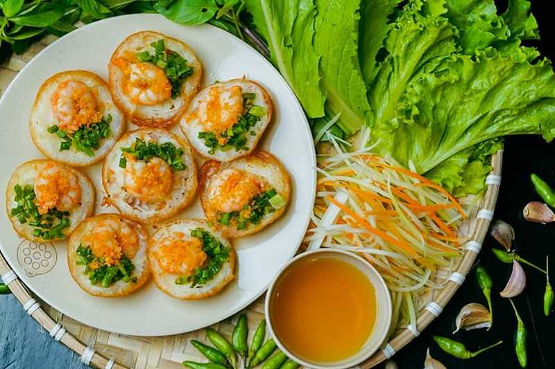 Ho Chi Minh-Top 10 must-eat food guides for Danang travel, delicious local street snacks in Vietnam