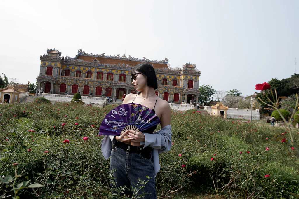 Ho Chi Minh-Phu Quoc Island souvenir list. Peanuts, fans, bamboo hats, chocolate, coffee, pearls, incense, etc.