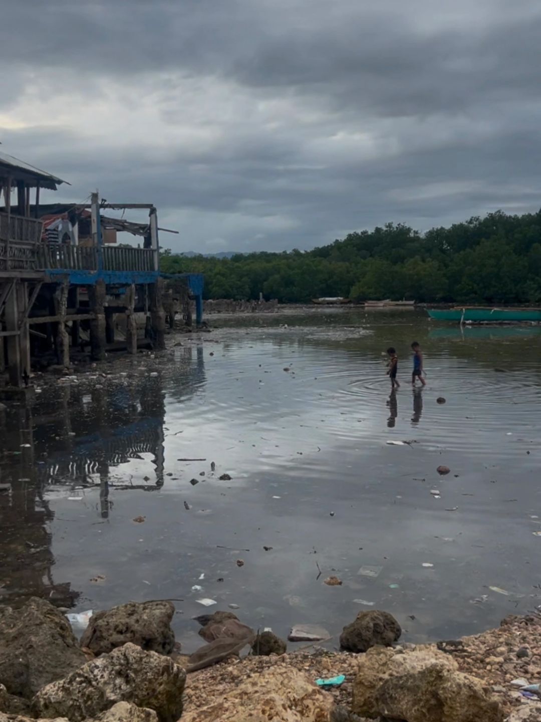 Cebu-My impression of Cebu: beautiful scenery, modern cities, chaotic and dirty slums