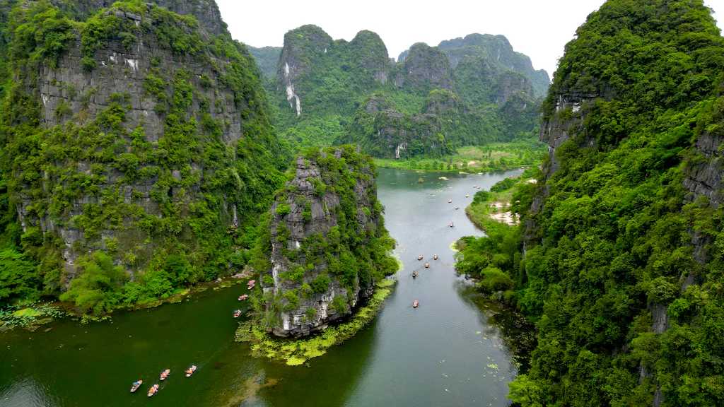 Hanoi-Five must-see attractions in Lulong Bay in northern Vietnam How to enjoy a day trip to Lulong Bay