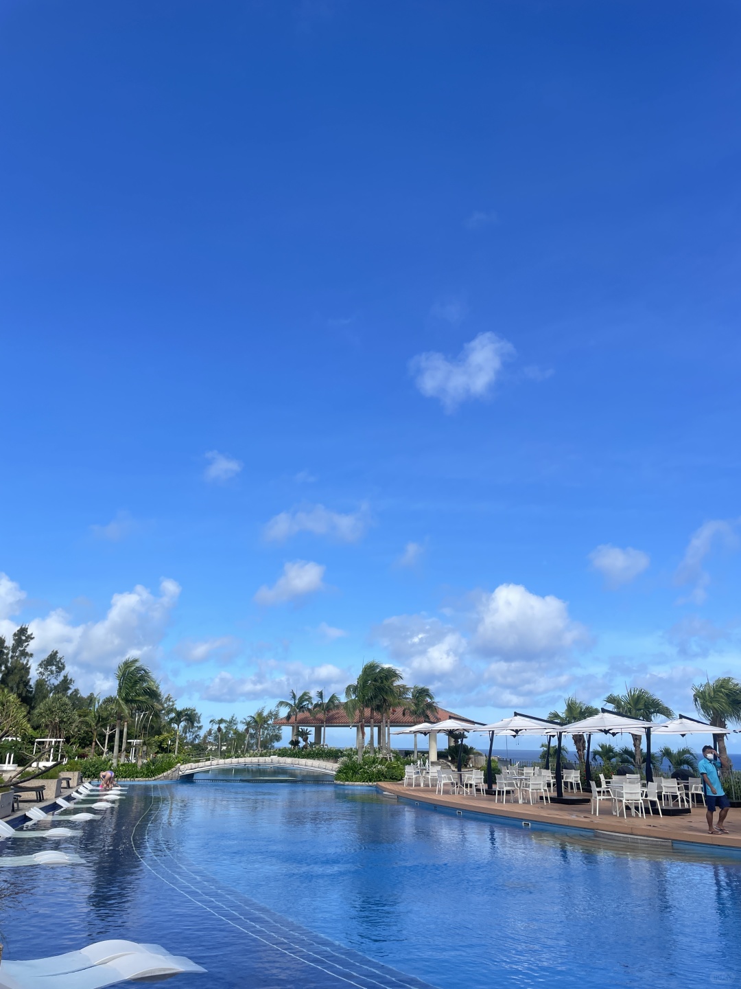 Okinawa-Okinawa ORIENTAL RESORT & SPA, with a very large and beautiful swimming pool