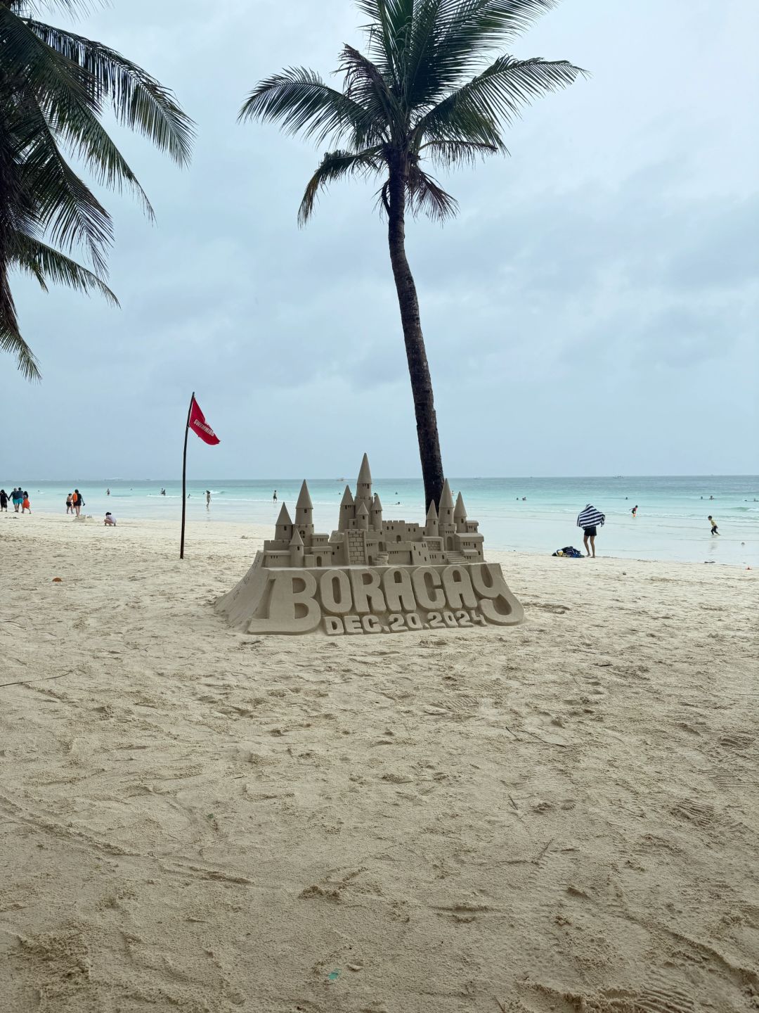 Boracay-Boracay travel notes. Take a transparent boat to the sea, taste seafood, and build sand castles