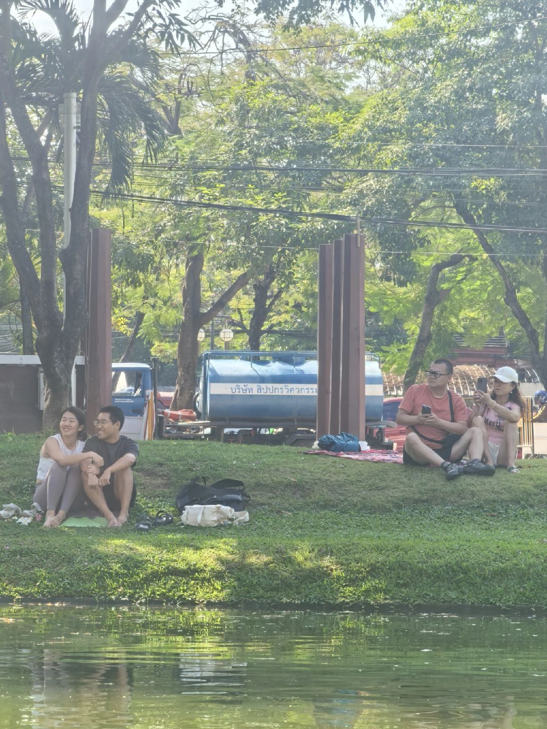 Chiang Mai-Chiang Mai Park, feel the coolness of Thailand's summer and the rainbow formed by the fountain