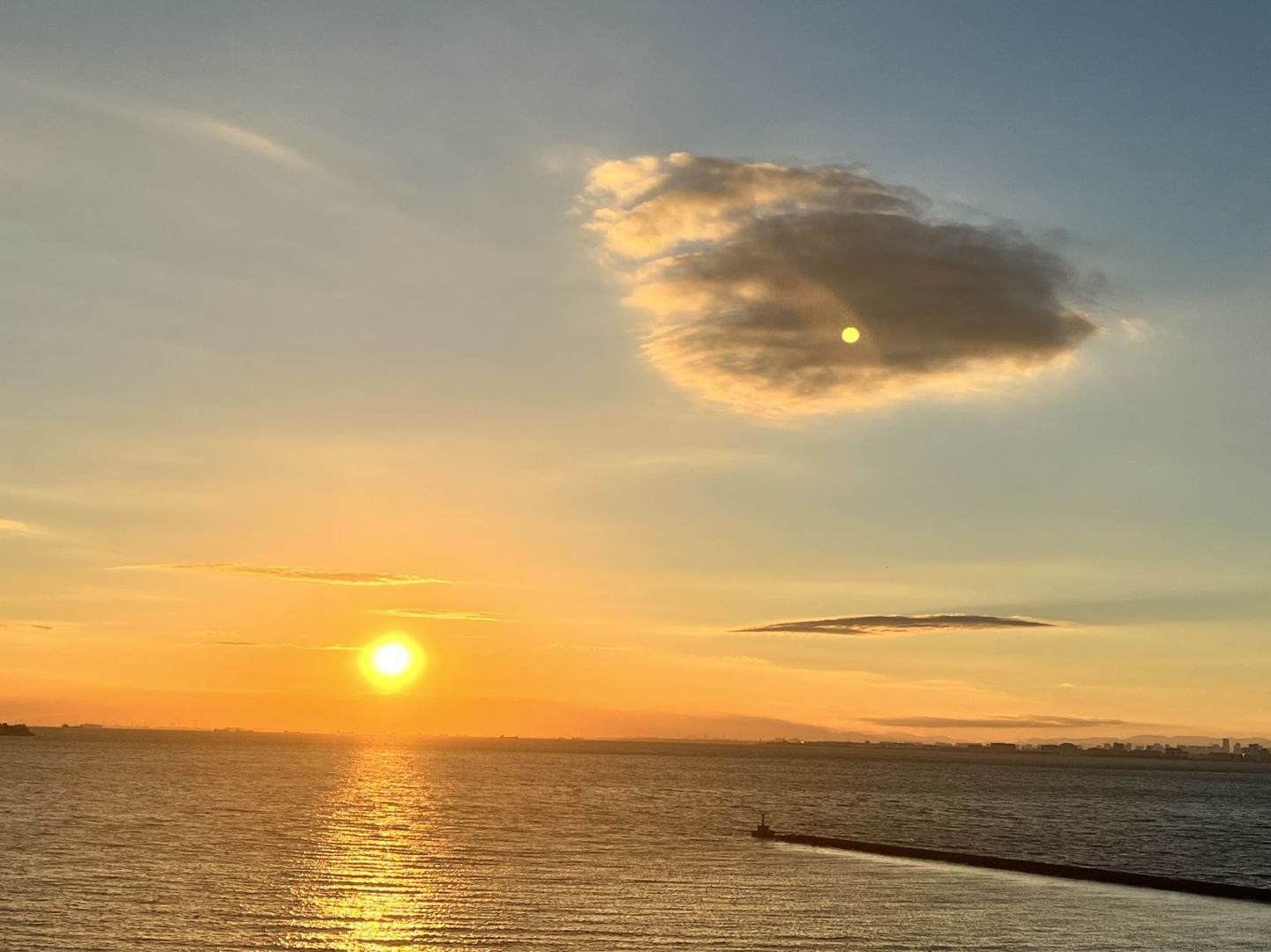 Tokyo-The most distinctive feature of Chiba Makuhari Onsen is the beautiful sea view