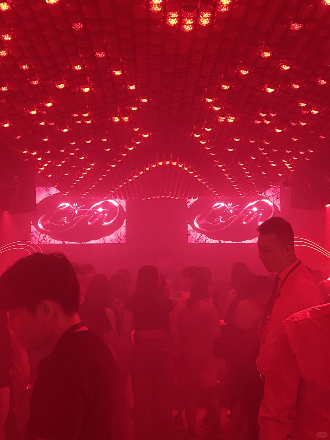 Shanghai/Hangzhou-Shanghai Fuxing Paradise is so fun, you can visit 8 nightclubs in one night!