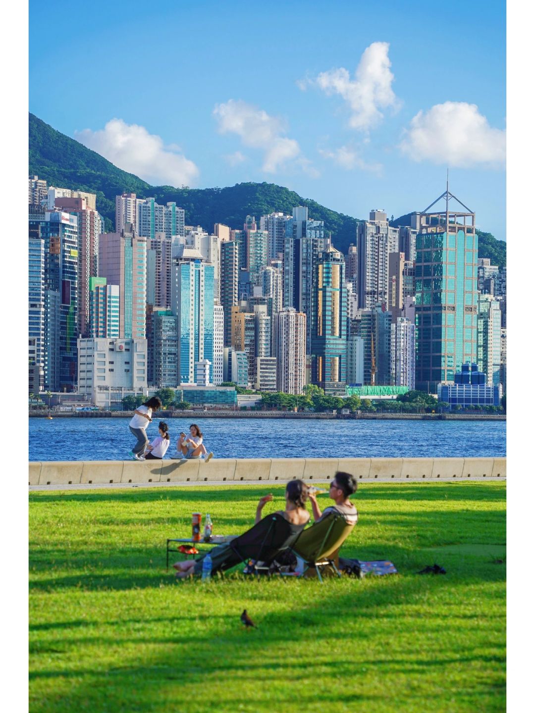 Hong kong-Before leaving Hong Kong，be sure to leave half a day for West Kowloon Waterfront Promenade!