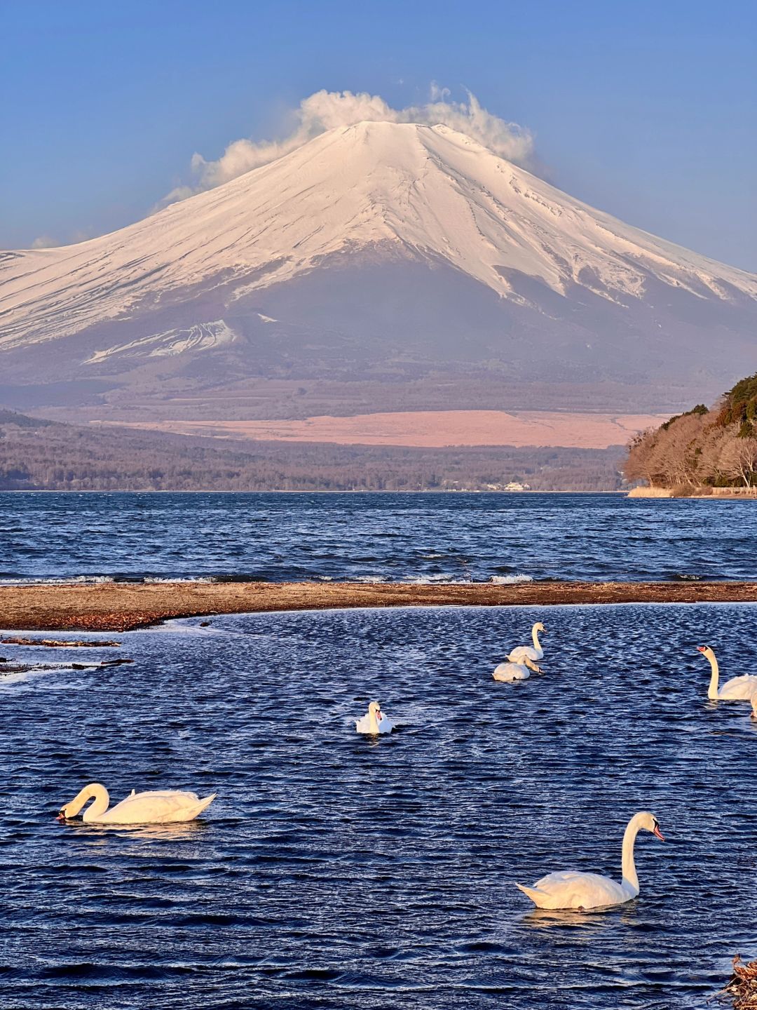 Tokyo-Mount Fuji from different perspectives, Japan's highest peak and one of the largest active volcanoes