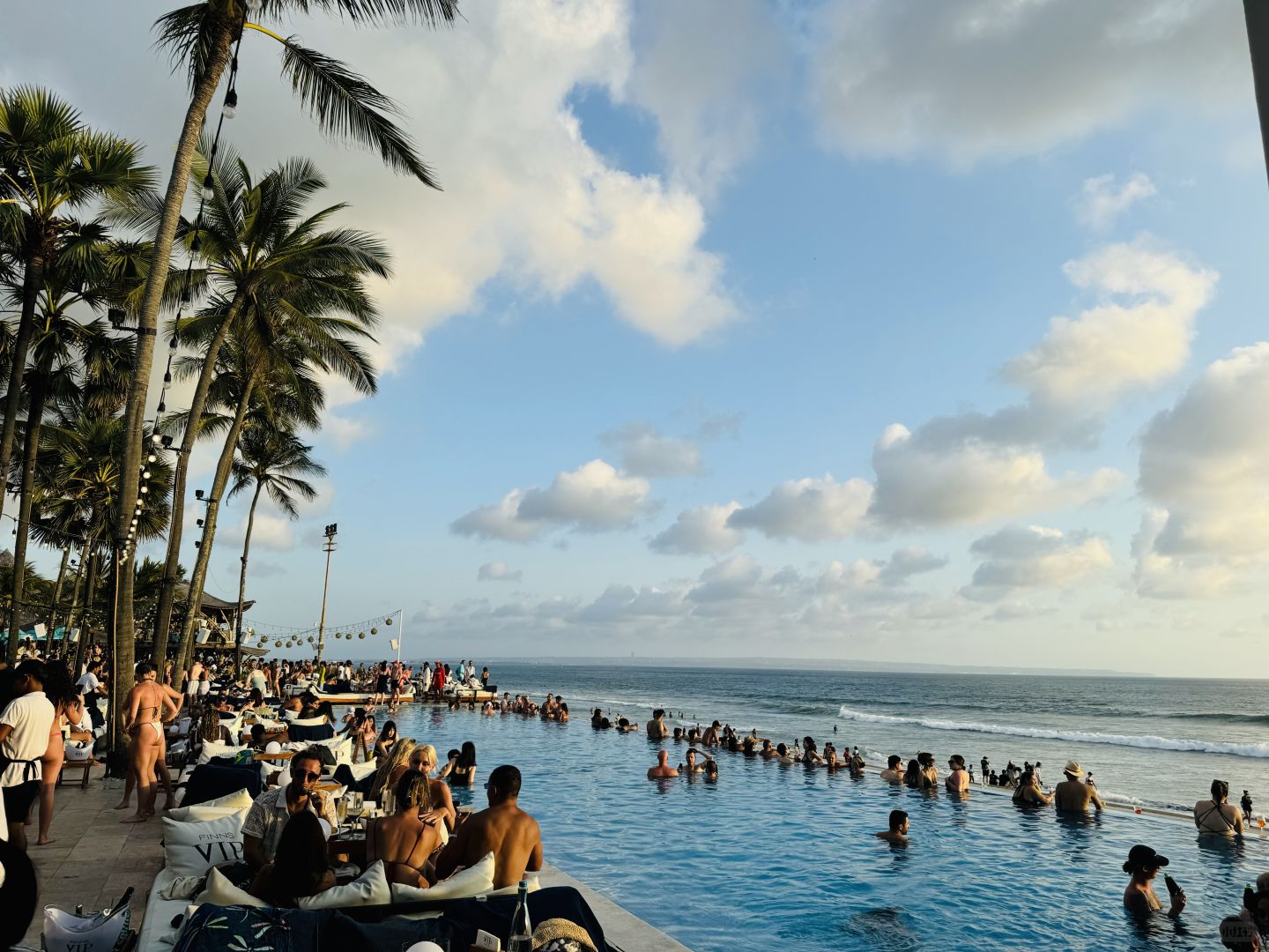 Bali-The Finnish beach club in Bali has shown their enthusiasm from people of all ages!