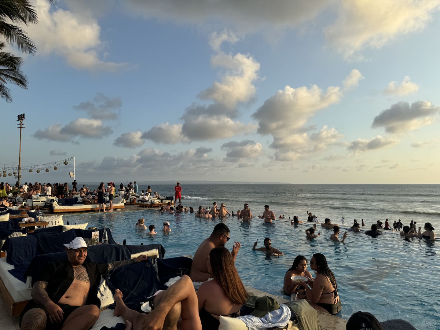 Bali-The Finnish beach club in Bali has shown their enthusiasm from people of all ages!