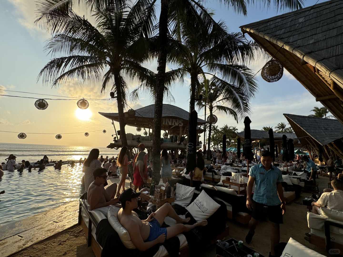 Bali-The Finnish beach club in Bali has shown their enthusiasm from people of all ages!