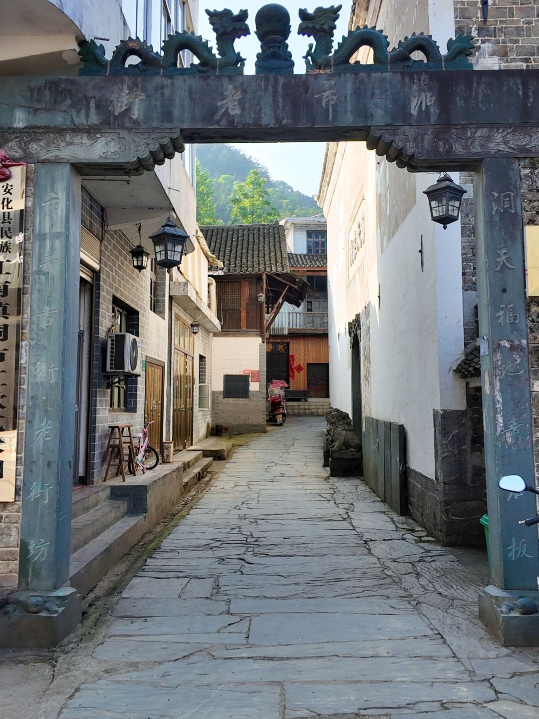 Changsha-Yiyang, Hunan, has become outdated, but it retains the original flavor of the old street!