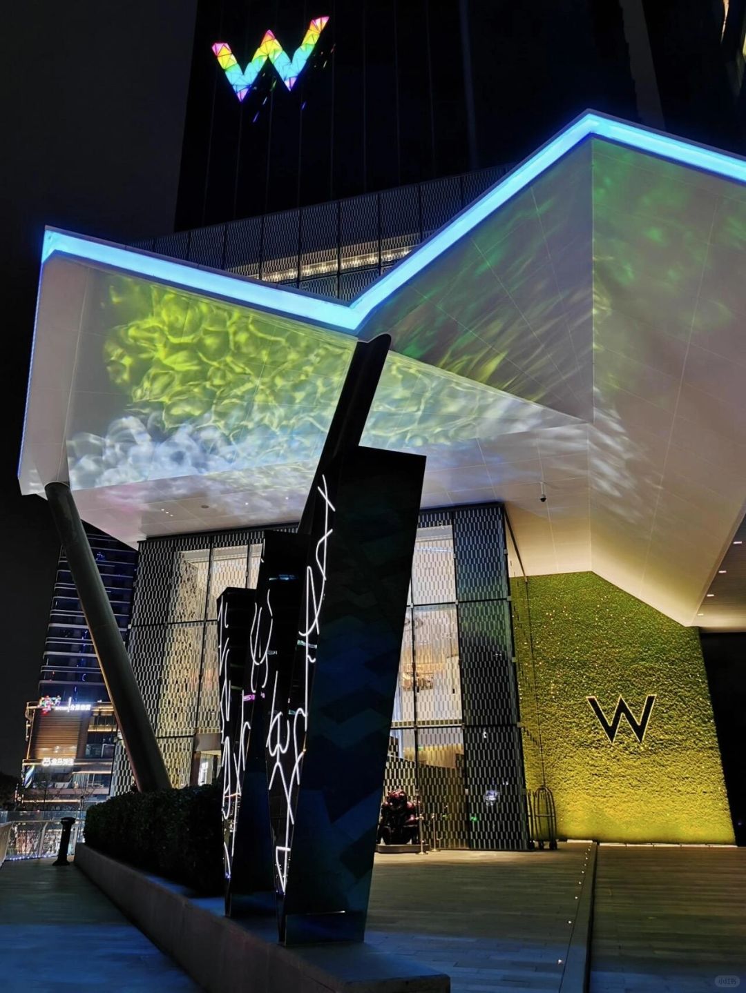 Chengdu/Chongqing-The W Hotel in Chengdu has stylish rooms that cater to the tastes of young people!