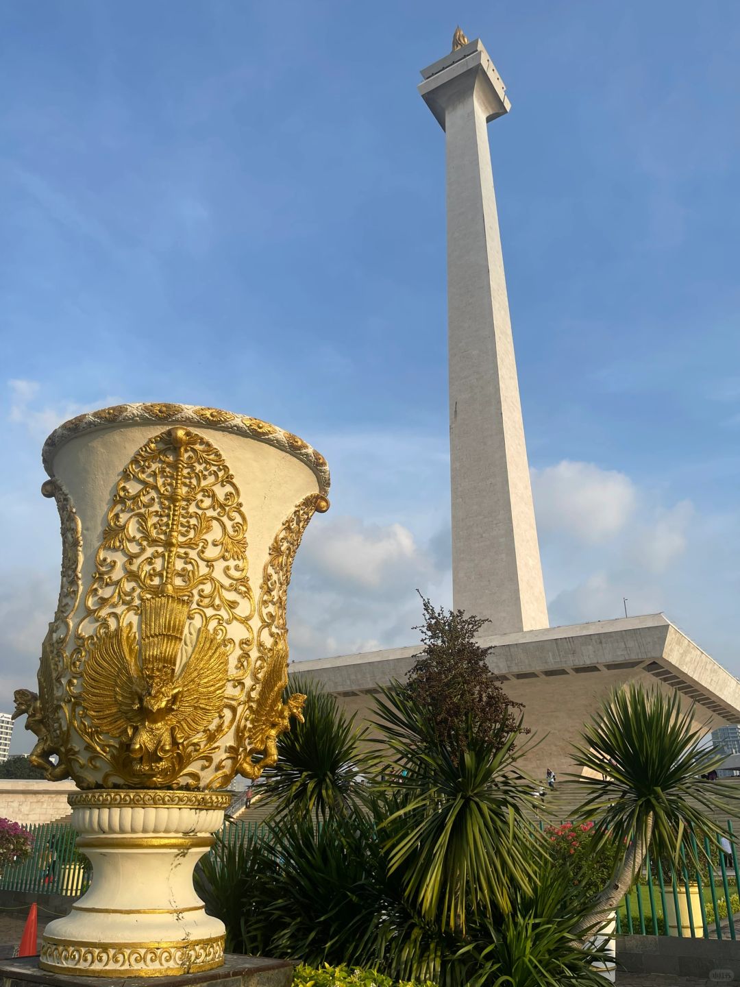 Jakarta-Jakarta leisure half-day tour city walk route, bring power bank and cash, take a taxi with grab