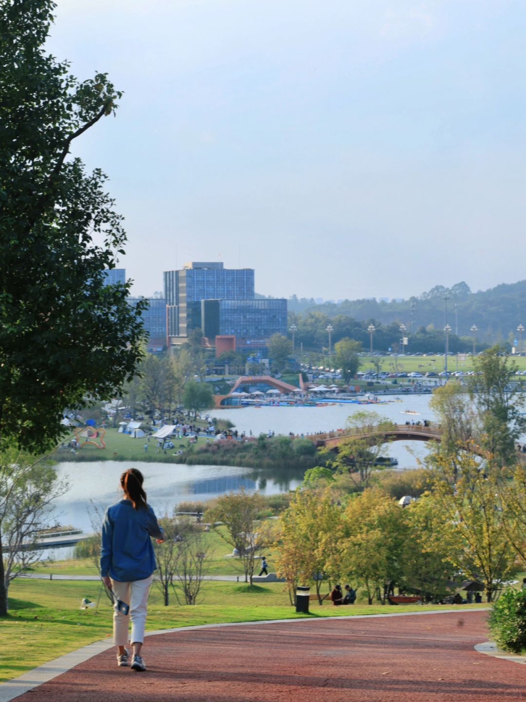 Chengdu/Chongqing-Xinglong Lake Park in Chengdu has beautiful greenways and scenic views along the way!