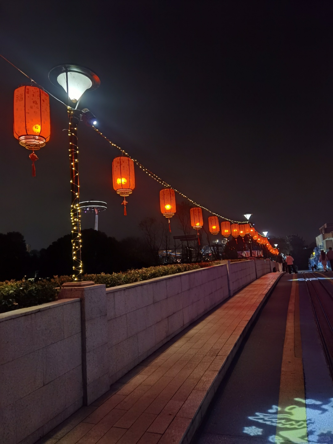 Shanghai/Hangzhou-The night view of Shanghai Happy Valley is beautiful！