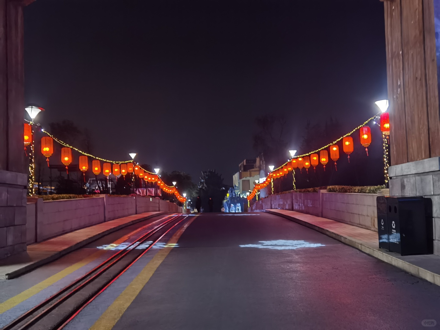 Shanghai/Hangzhou-The night view of Shanghai Happy Valley is beautiful！