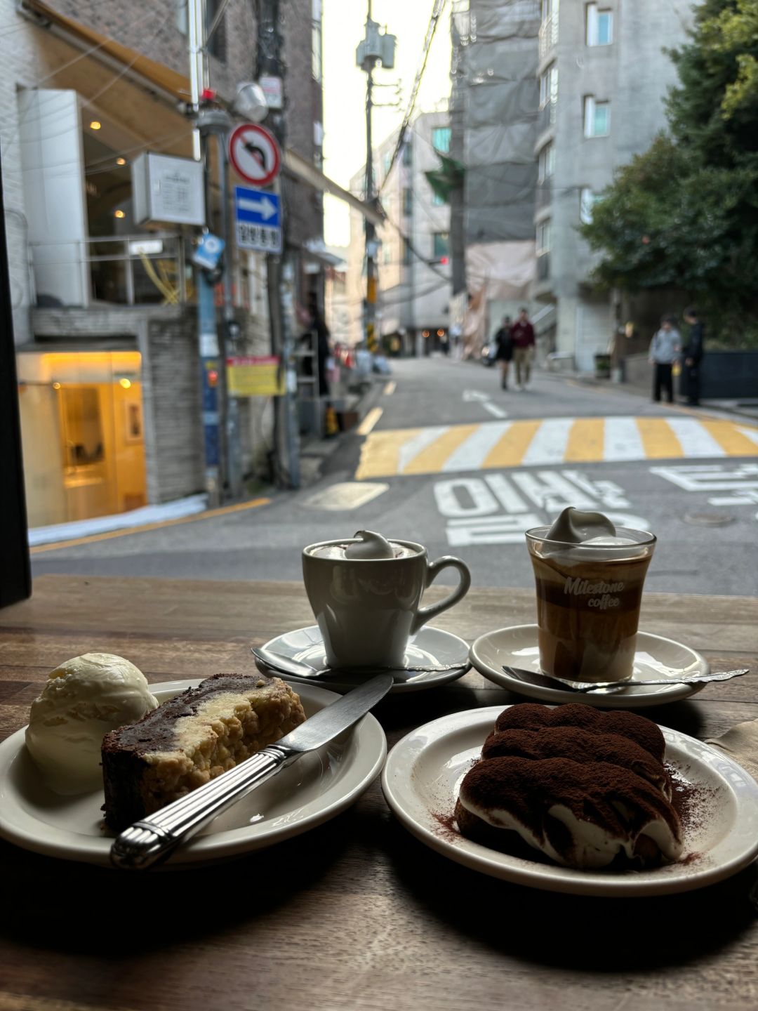 Seoul-Top 3 coffee shops in Vienna, Seoul. Reviews of Oats Coffee, Milestone, and Archivist Coffee