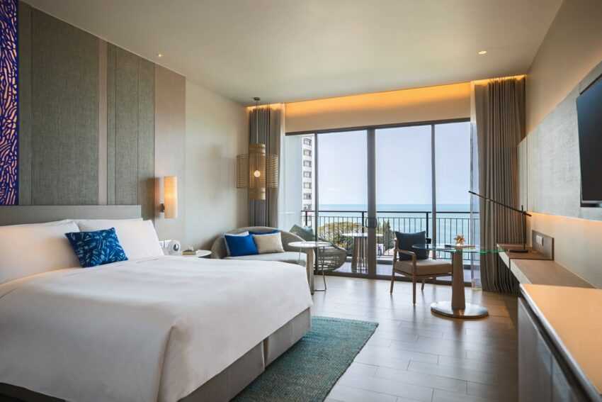 Pattaya-TOP 15 Pattaya B&Bs and Hotels. Prices range from cheap to high-end, from designer hotels to sea view resorts!