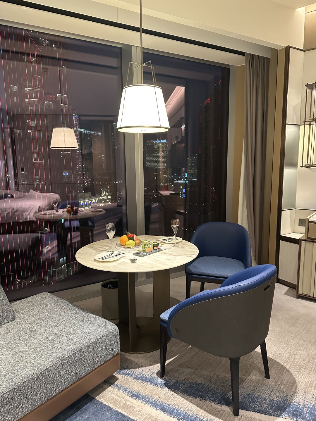 Macao-Macau Dreams Hotel, all smart appliances, minibar and snacks are free