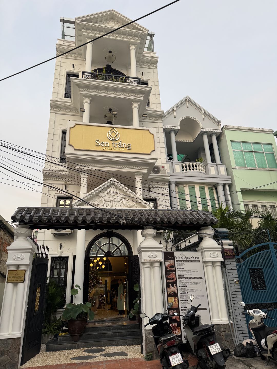 Ho Chi Minh-Sen Trắng Spa & Wellness, the most authentic Vietnamese hair washing and massage shop