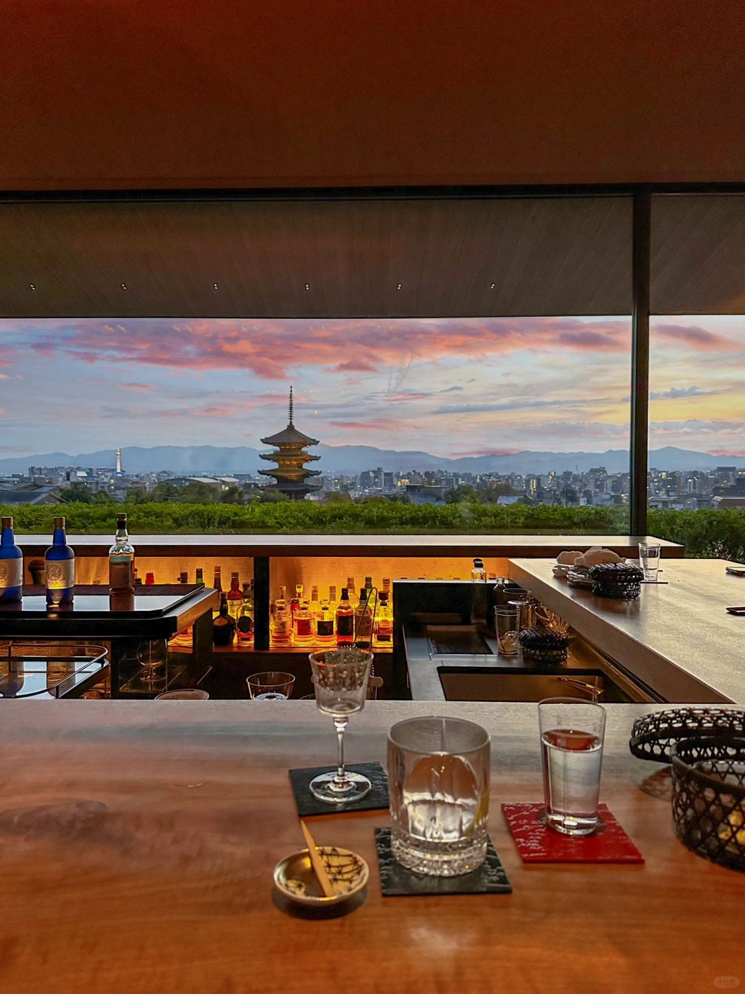 Osaka-Kyoto Park Hyatt where you can take pictures of  beautiful sunset and Yazaka Tower