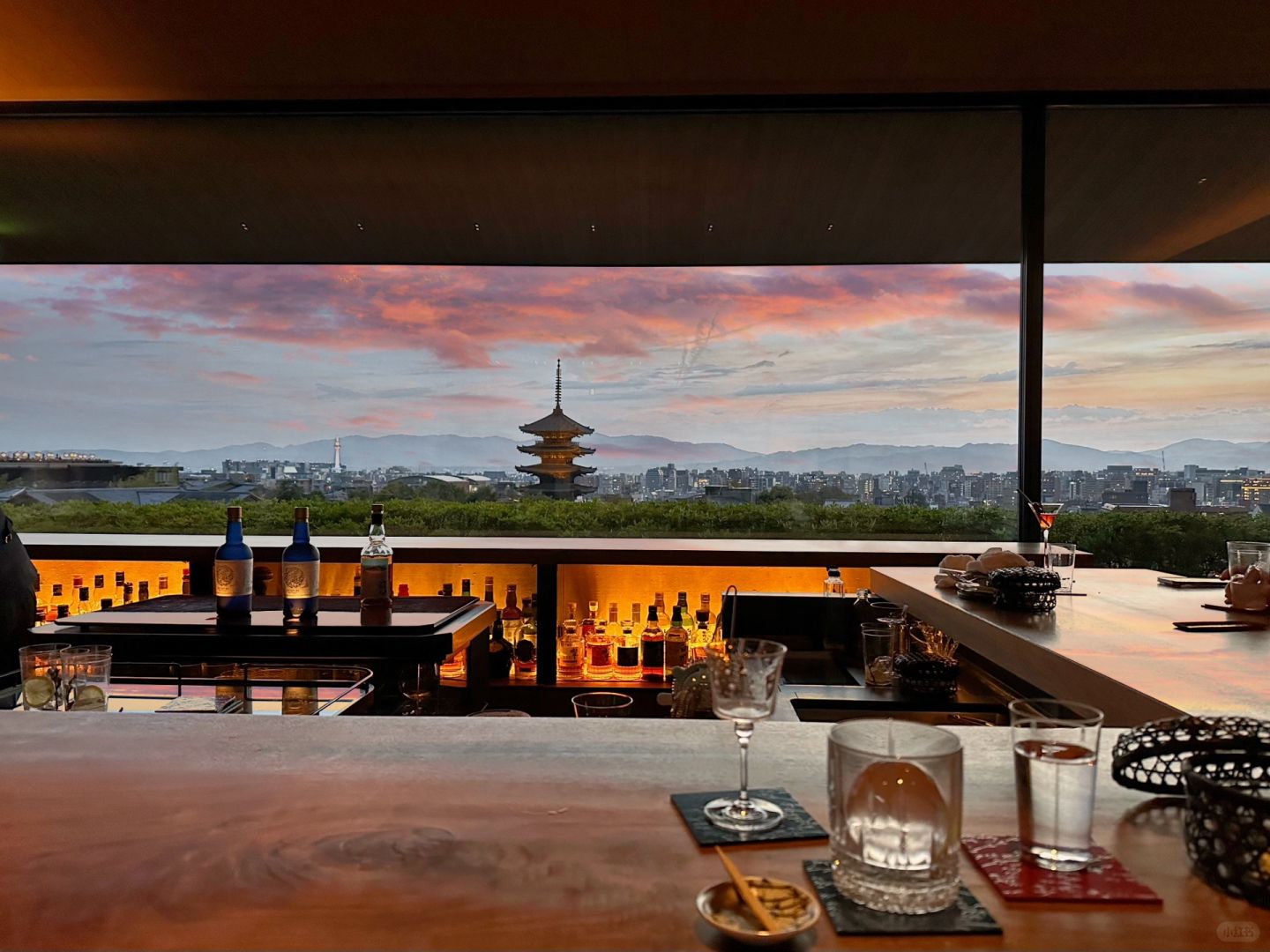 Osaka-Kyoto Park Hyatt where you can take pictures of  beautiful sunset and Yazaka Tower