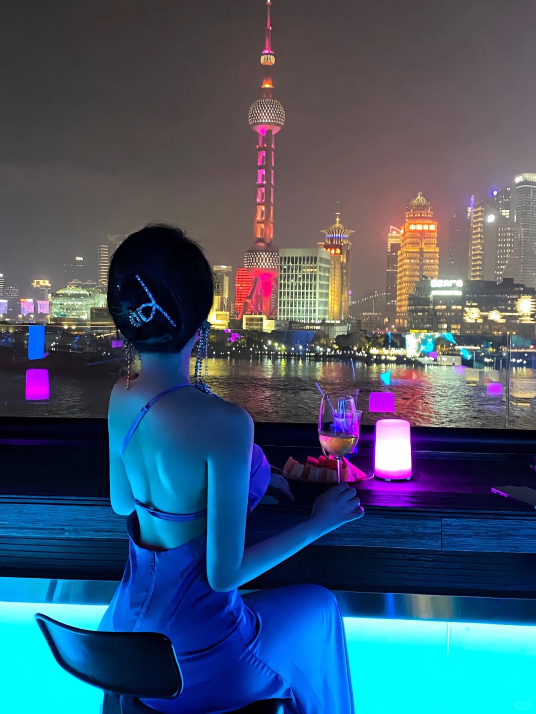 Shanghai/Hangzhou-At the Fushai Bar in Shanghai, this is truly the best night view of the Bund!