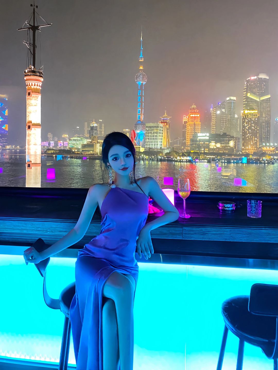 Shanghai/Hangzhou-At the Fushai Bar in Shanghai, this is truly the best night view of the Bund!