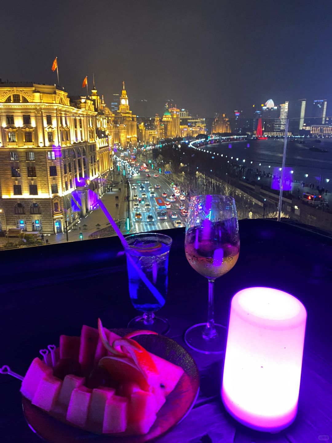 Shanghai/Hangzhou-At the Fushai Bar in Shanghai, this is truly the best night view of the Bund!