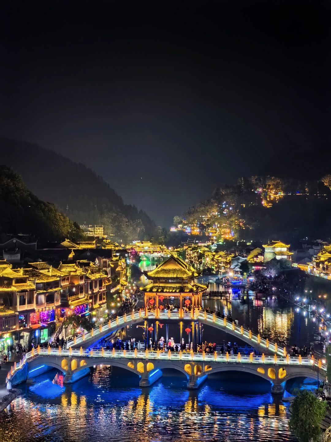 Changsha-The ancient city of Fenghuang in Hunan, although it has a strong commercial atmosphere, is indeed very lively!