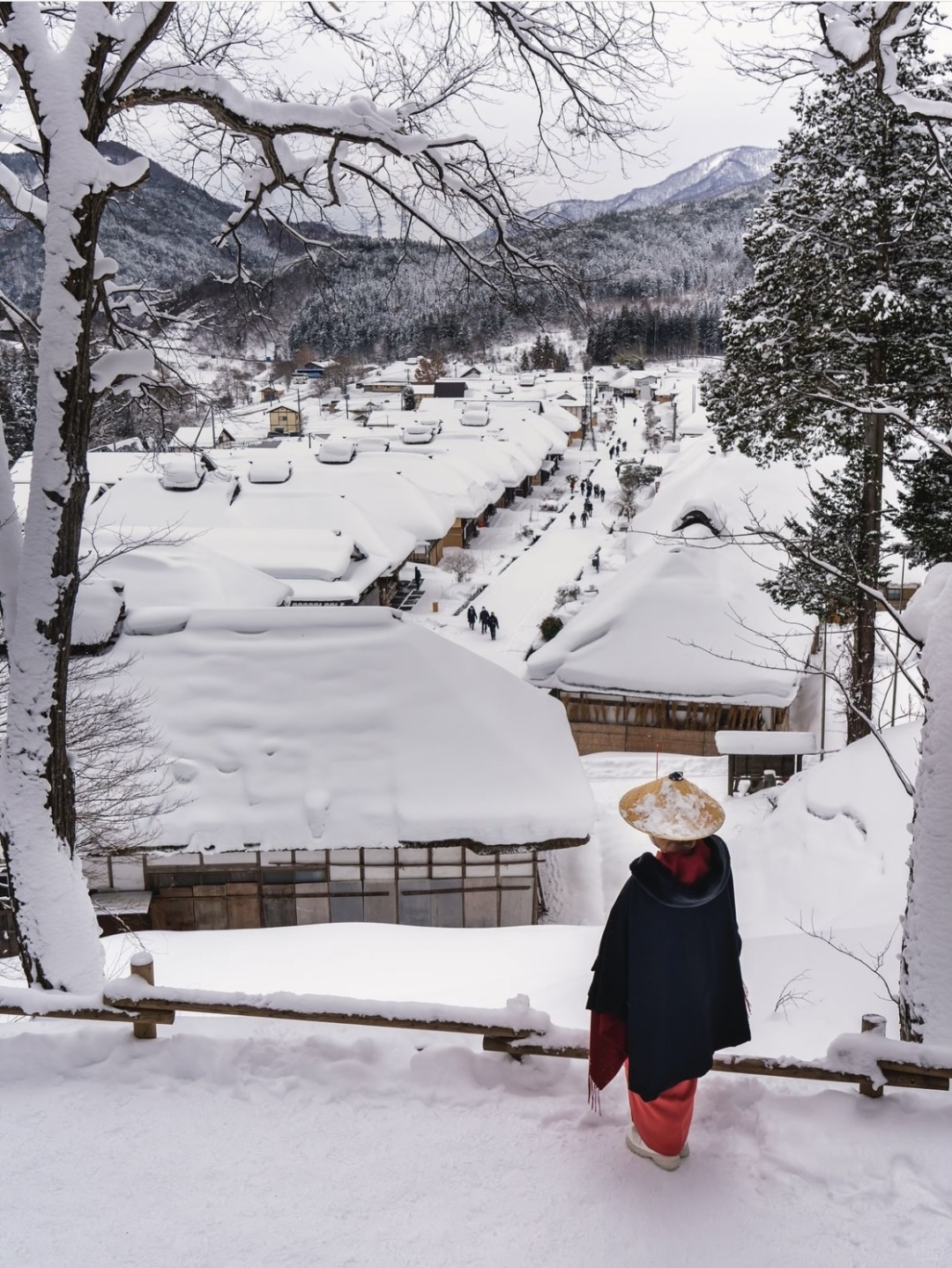 Sapporo/Hokkaido-Aomori, Japan: Enjoy beautiful snow scenery, apple hot springs and romantic snow houses